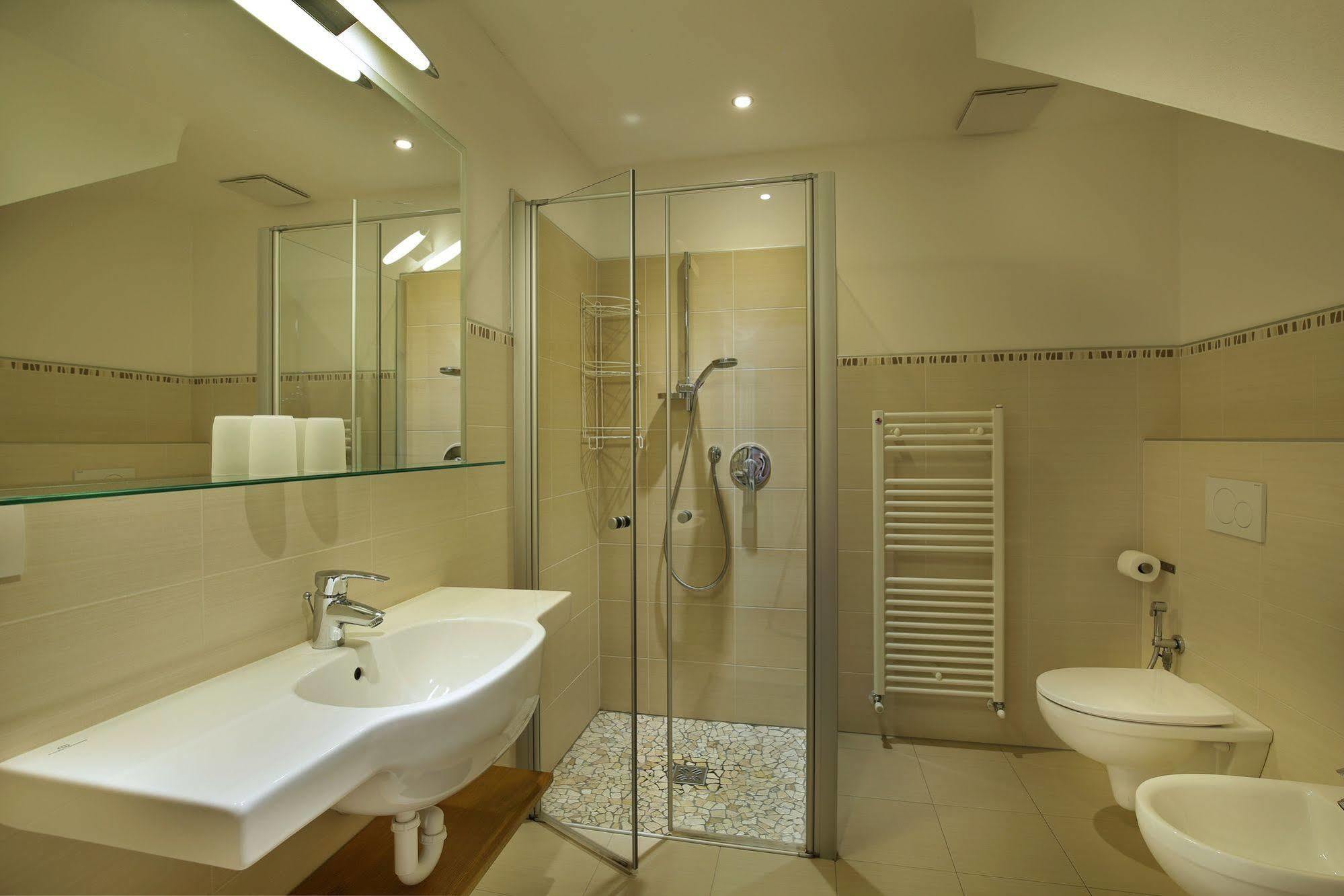 קאבאלס Villa Prafiori מראה חיצוני תמונה