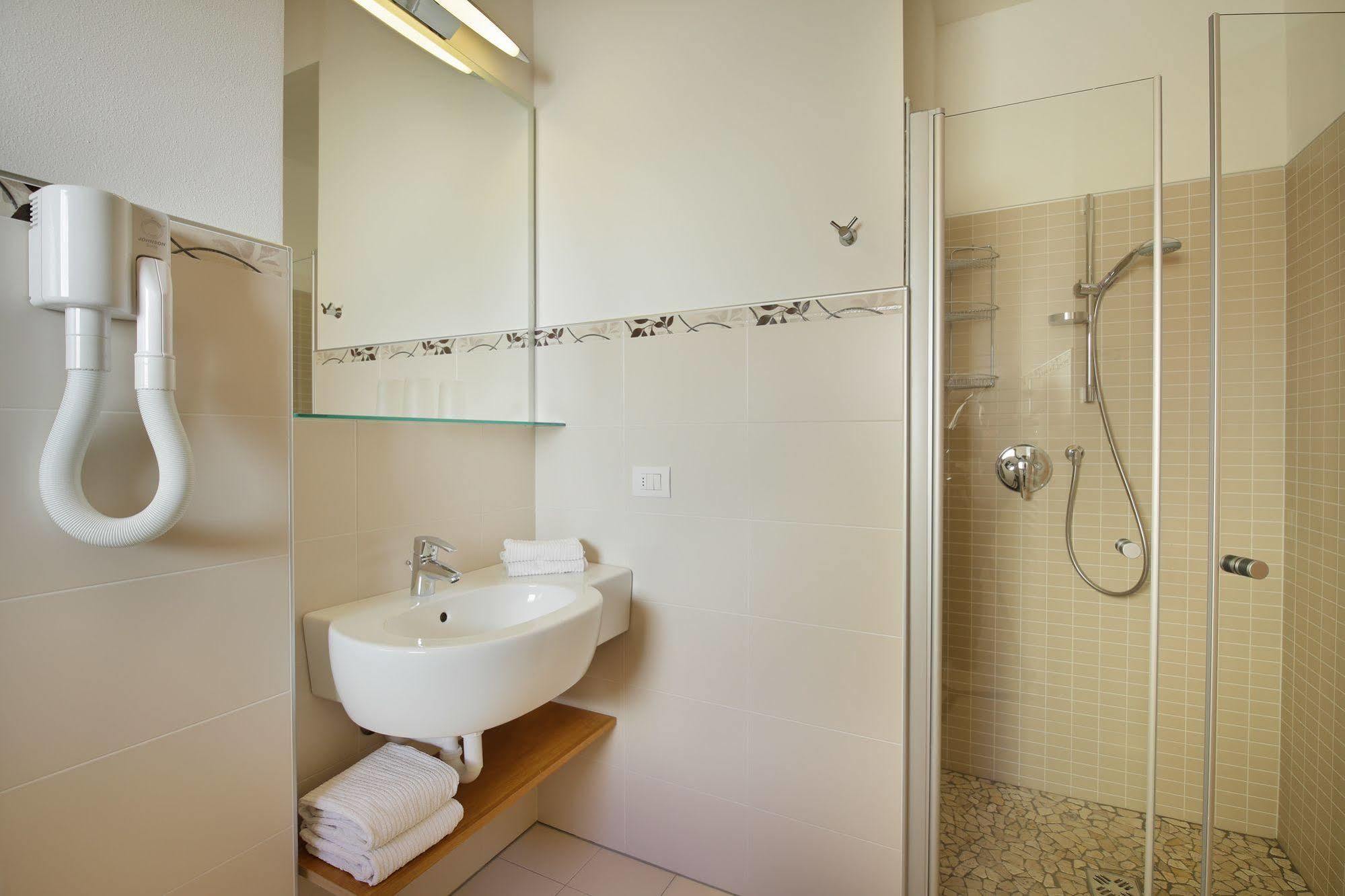 קאבאלס Villa Prafiori מראה חיצוני תמונה